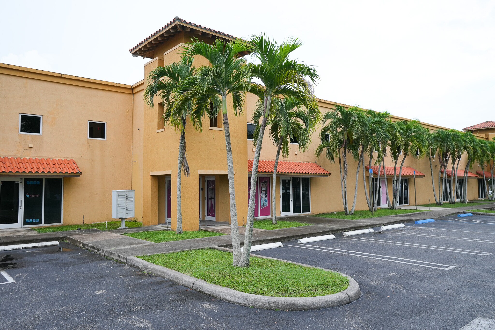13605 SW 149th Ave, Miami, FL à vendre Photo de l’immeuble– Image 1 sur 51