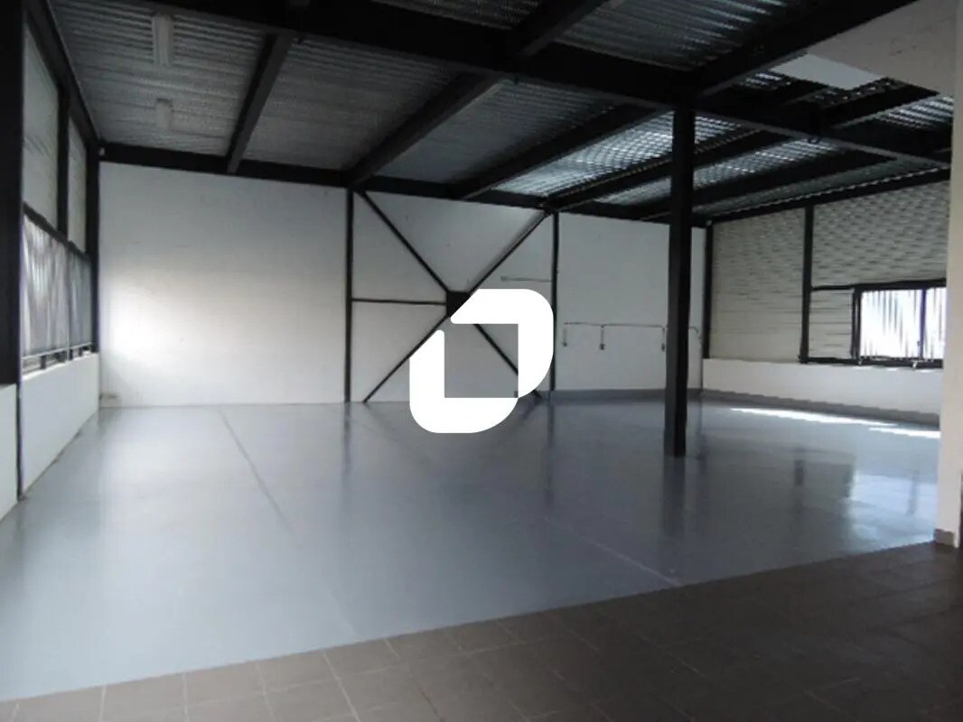 Local d’activités dans Montévrain à louer Photo de l’immeuble– Image 1 sur 3