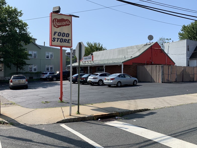 37-45 Franklin St, Belleville, NJ à louer - Photo de l’immeuble – Image 1 sur 3