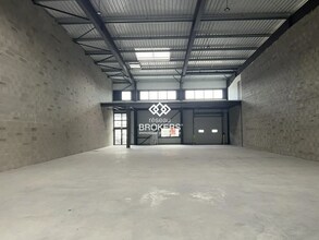 Local d’activités dans Dagneux à louer Photo intérieure– Image 2 sur 4