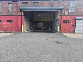 2737 W 23rd St, Brooklyn, NY à louer Photo intérieure– Image 2 sur 8