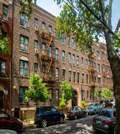902 47th St, Brooklyn, NY à vendre - Photo de l’immeuble – Image 2 sur 4