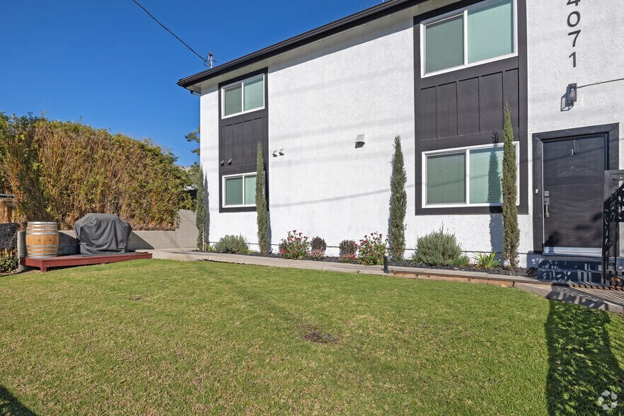 4071 Melrose Ave, Los Angeles, CA à vendre - Photo de l’immeuble – Image 2 sur 23