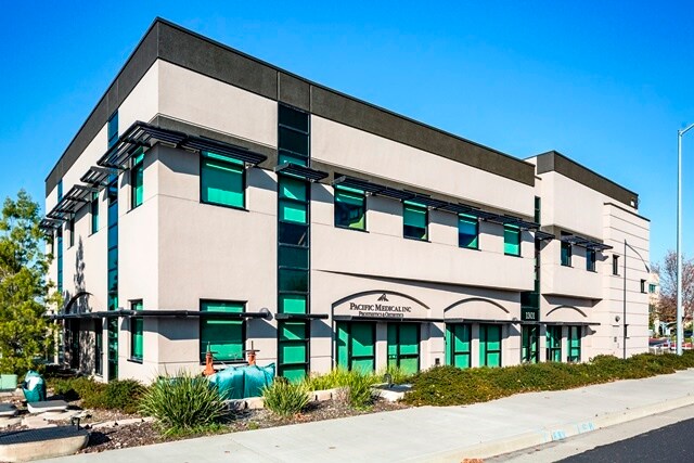 1301 Secret Ravine Pky, Roseville, CA à vendre - Photo de l’immeuble – Image 1 sur 22