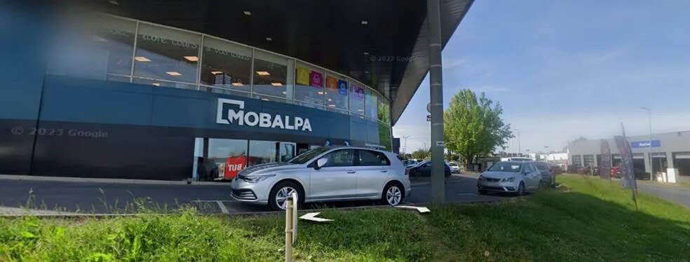 Local commercial dans Osny à louer - Photo de l’immeuble – Image 2 sur 10