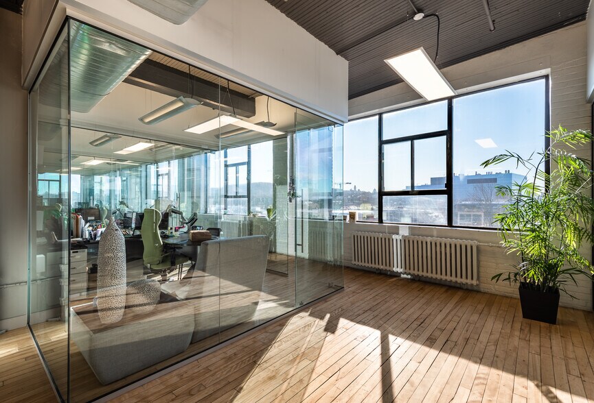 6829-6845 Av de l'Épée, Montréal, QC à louer - Photo intérieure – Image 3 sur 30
