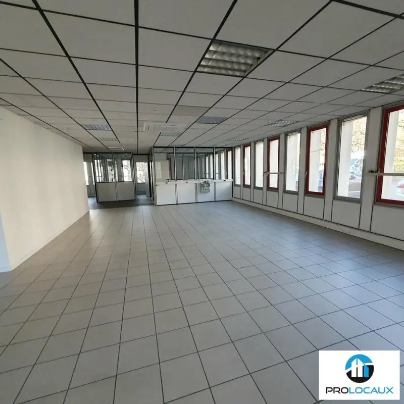 Bureau dans Meylan à louer Photo principale– Image 1 sur 10