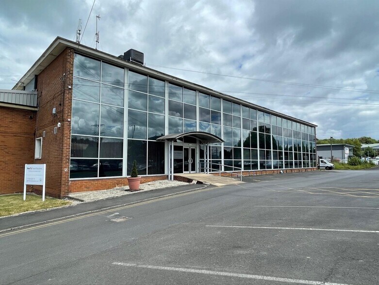 Blackburn Rd, Burnley à louer - Photo principale – Image 1 sur 5