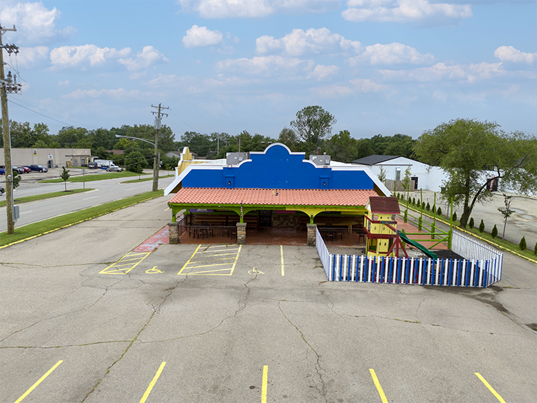 1061 Reading Rd, Mason, OH à vendre - Photo principale – Image 1 sur 12
