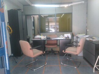 Plus de détails pour Local commercial à louer