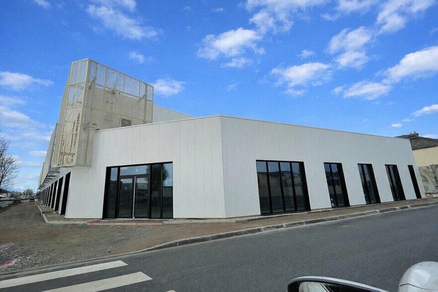 Local commercial dans Les Ponts-de-Cé à vendre - Photo de l’immeuble – Image 2 sur 5