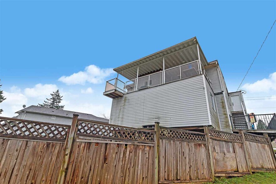 1985 Pitt River Rd, Port Coquitlam, BC à vendre - Photo de l’immeuble – Image 3 sur 12