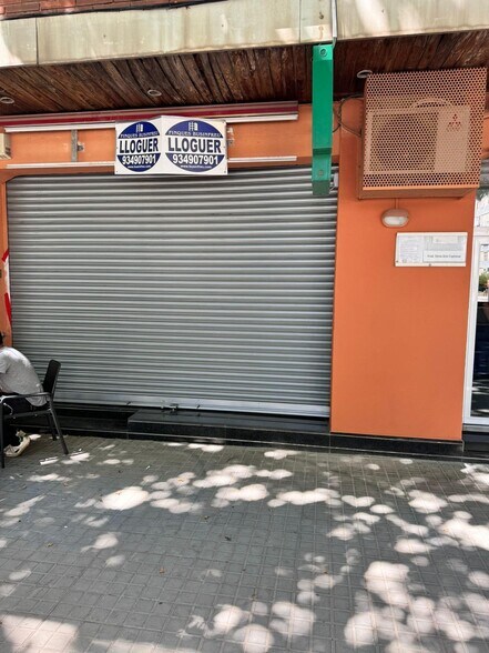 Local commercial dans L'Hospitalet de Llobregat, Barcelona à louer - Photo de l’immeuble – Image 2 sur 2