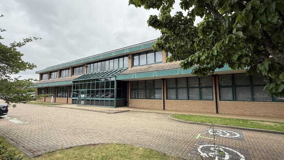 Rutherford Clos, Stevenage à louer - Photo de l’immeuble – Image 1 sur 18