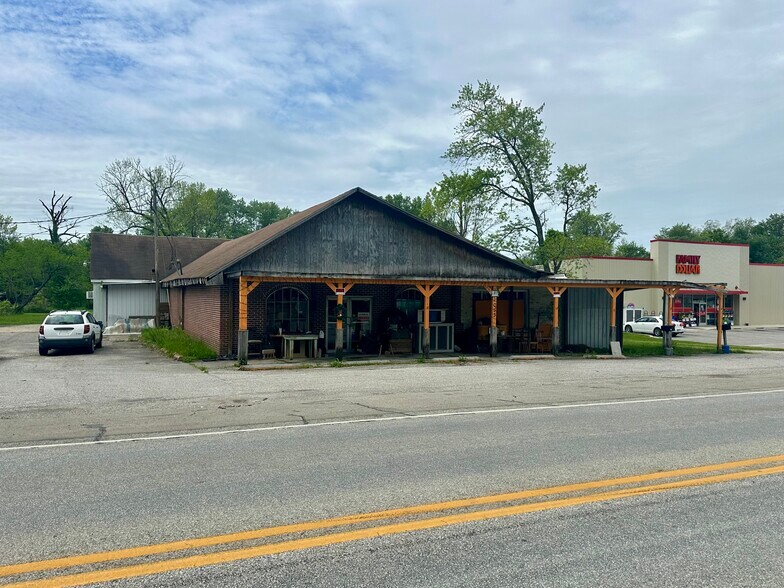 1025 Highway 150 NE, Palmyra, IN à vendre - Photo de l’immeuble – Image 3 sur 11
