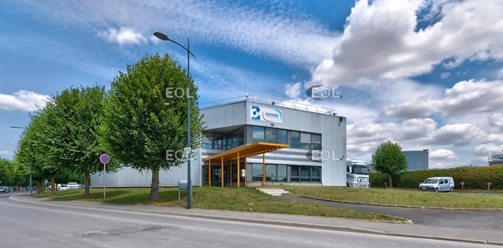 10-16 Rue De La Grande Borne, Le Mesnil-Amelot à louer - Photo de l’immeuble – Image 3 sur 7