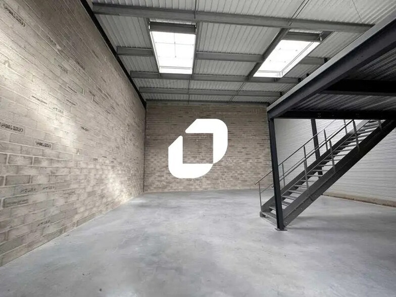 Local d’activités dans Beychac-et-Caillau à louer - Photo intérieure – Image 1 sur 7