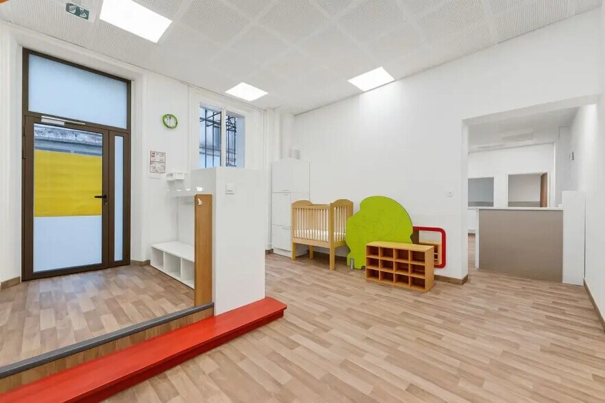 71 Avenue Victor Hugo, Paris à louer - Photo de l’immeuble – Image 1 sur 16