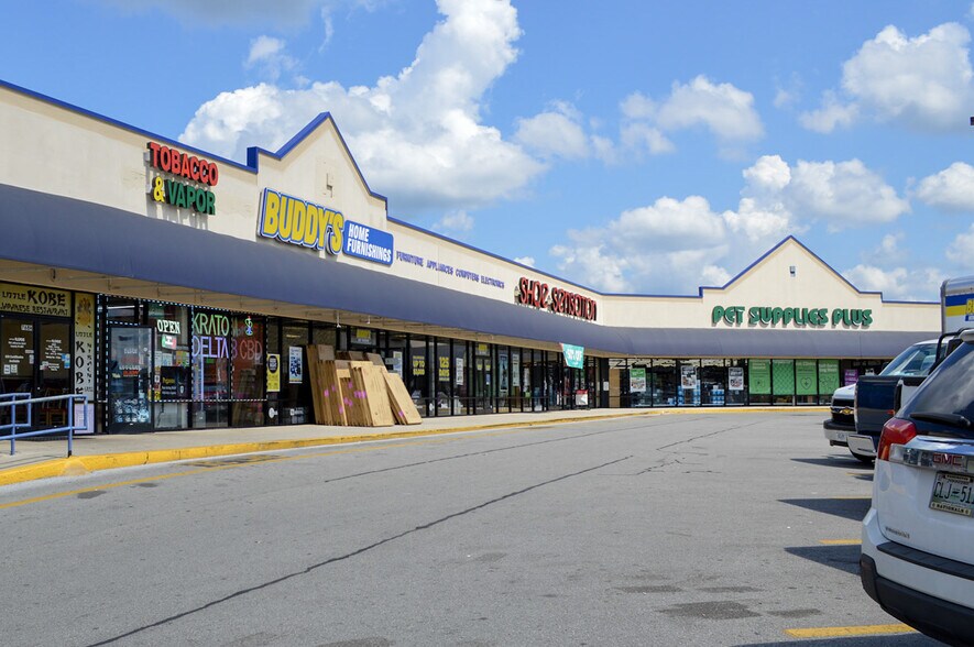 768 S Jefferson Ave, Cookeville, TN à louer - Photo de l’immeuble – Image 3 sur 5