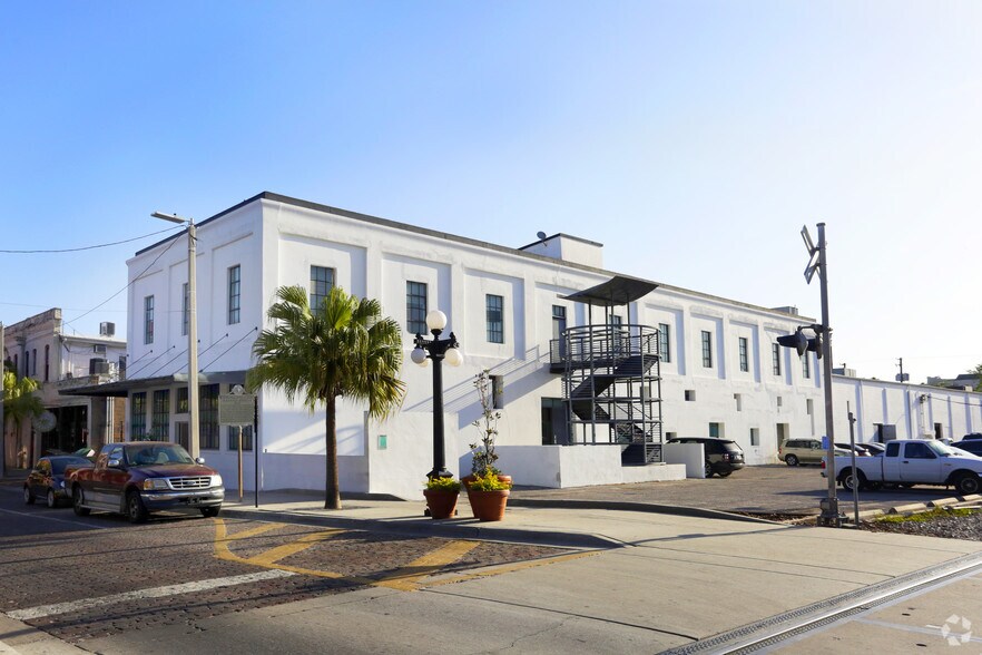 1705 N 16th St, Tampa, FL à louer - Photo de l’immeuble – Image 3 sur 3