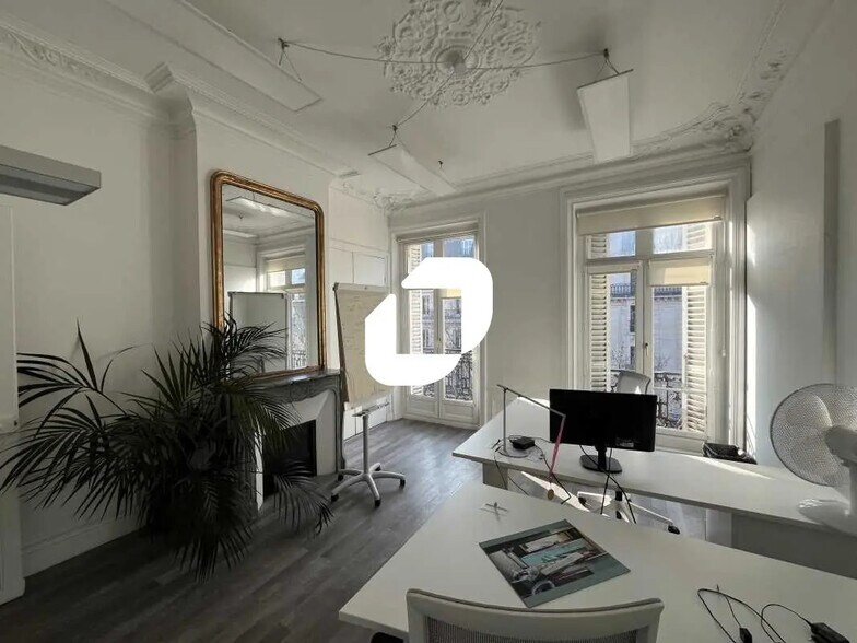 Bureau dans Paris à louer - Photo de l’immeuble – Image 3 sur 12