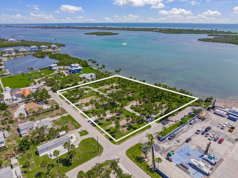 1 Rasche Road, Englewood, FL à vendre - Photo de l’immeuble – Image 3 sur 17