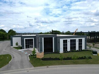Plus de détails pour 110 Goddard Cres, Cambridge, ON - Industriel/Logistique à louer