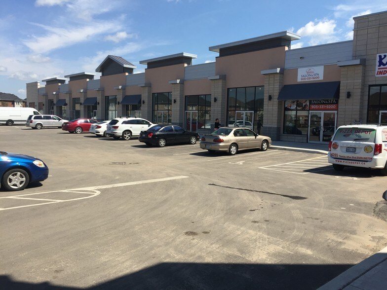 4265 Thomas Alton Blvd, Burlington, ON à vendre - Photo de l’immeuble – Image 3 sur 12