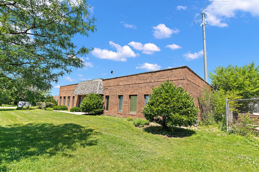 10470 164th Pl, Orland Park, IL à vendre - Photo de l’immeuble – Image 1 sur 43