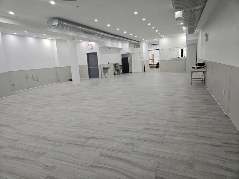 1025 Pacific St, Brooklyn, NY à louer - Photo de l’immeuble – Image 3 sur 15