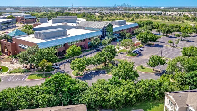 Plus de détails pour 6800 Burleson Rd, Austin, TX - Bureau à louer