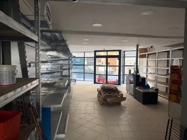 Local commercial dans Paris à louer Photo intérieure– Image 1 sur 3