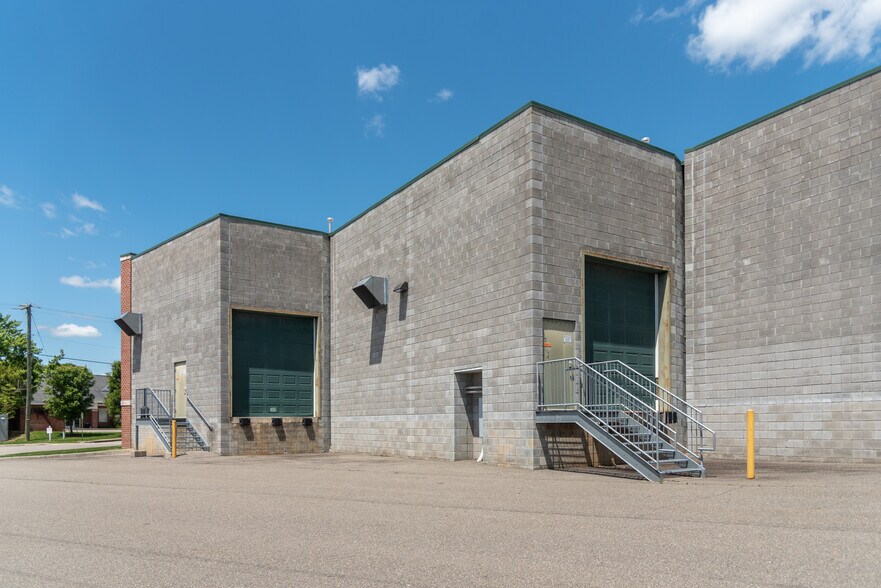 5901-5905 School Ave, Richmond, VA à louer - Photo de l’immeuble – Image 3 sur 5