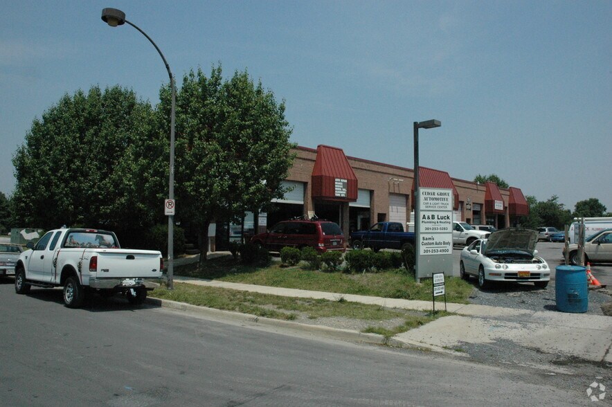10001 Lewis Dr, Damascus, MD à louer - Photo de l’immeuble – Image 2 sur 9