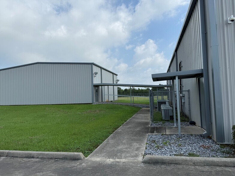 960 W Lincoln Rd, Lake Charles, LA à vendre - Photo de l’immeuble – Image 3 sur 8