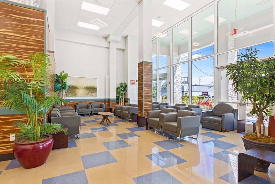 1330 S Missouri Ave, Clearwater, FL à vendre - Hall d’entrée – Image 3 sur 17