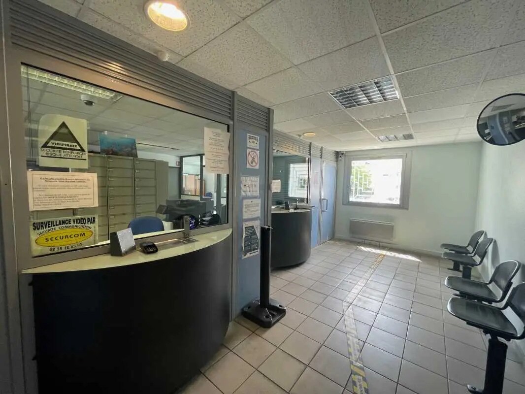 Bureau dans Rouen à louer Photo de l’immeuble– Image 1 sur 22