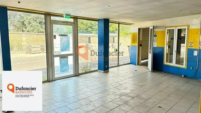 Plus de détails pour Local commercial à vendre