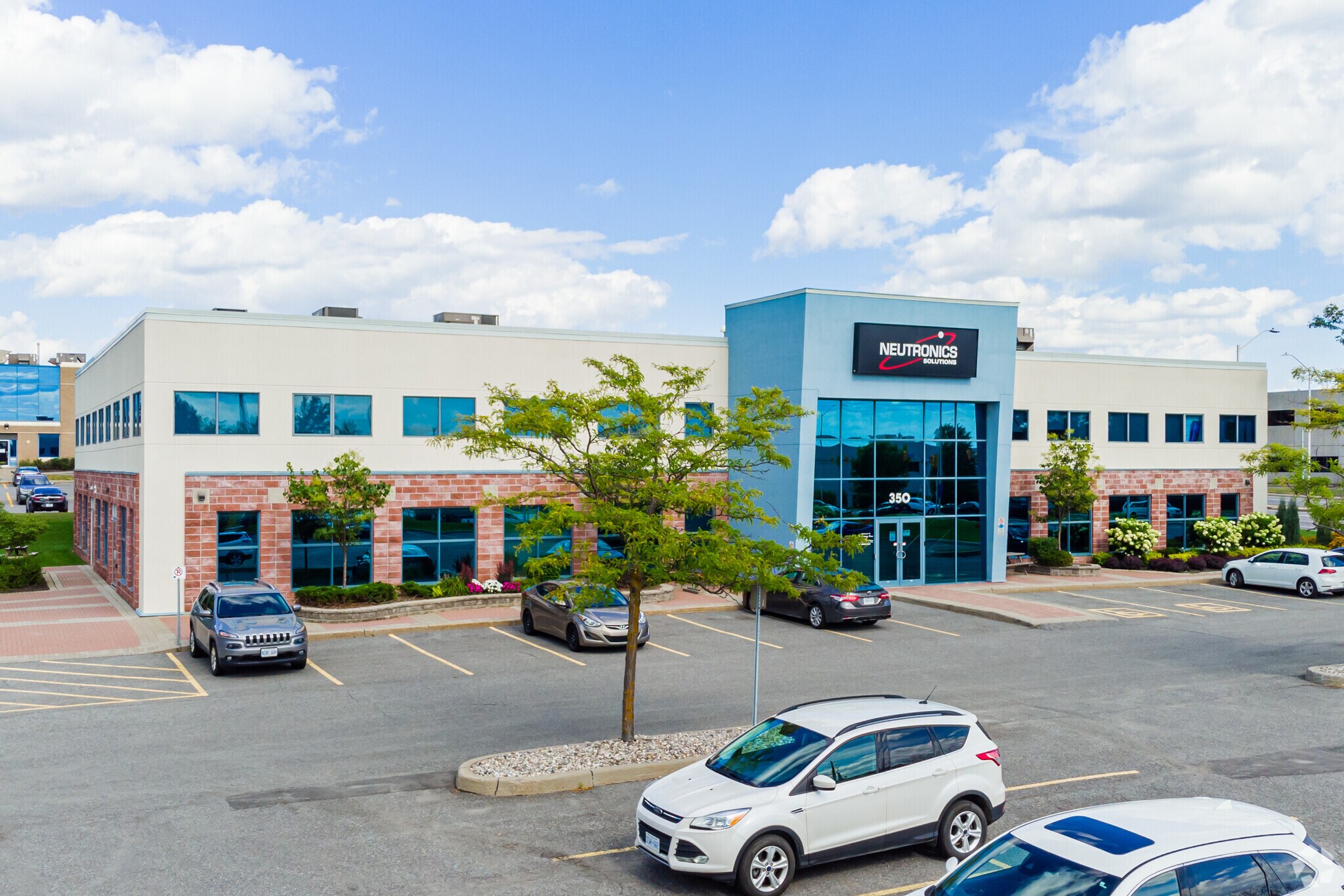 350 Palladium Dr, Ottawa, ON à vendre Photo de l’immeuble– Image 1 sur 6