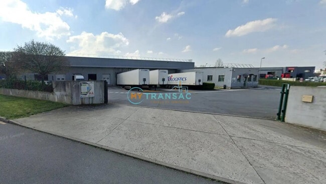 Plus de détails pour Local d'activités à louer