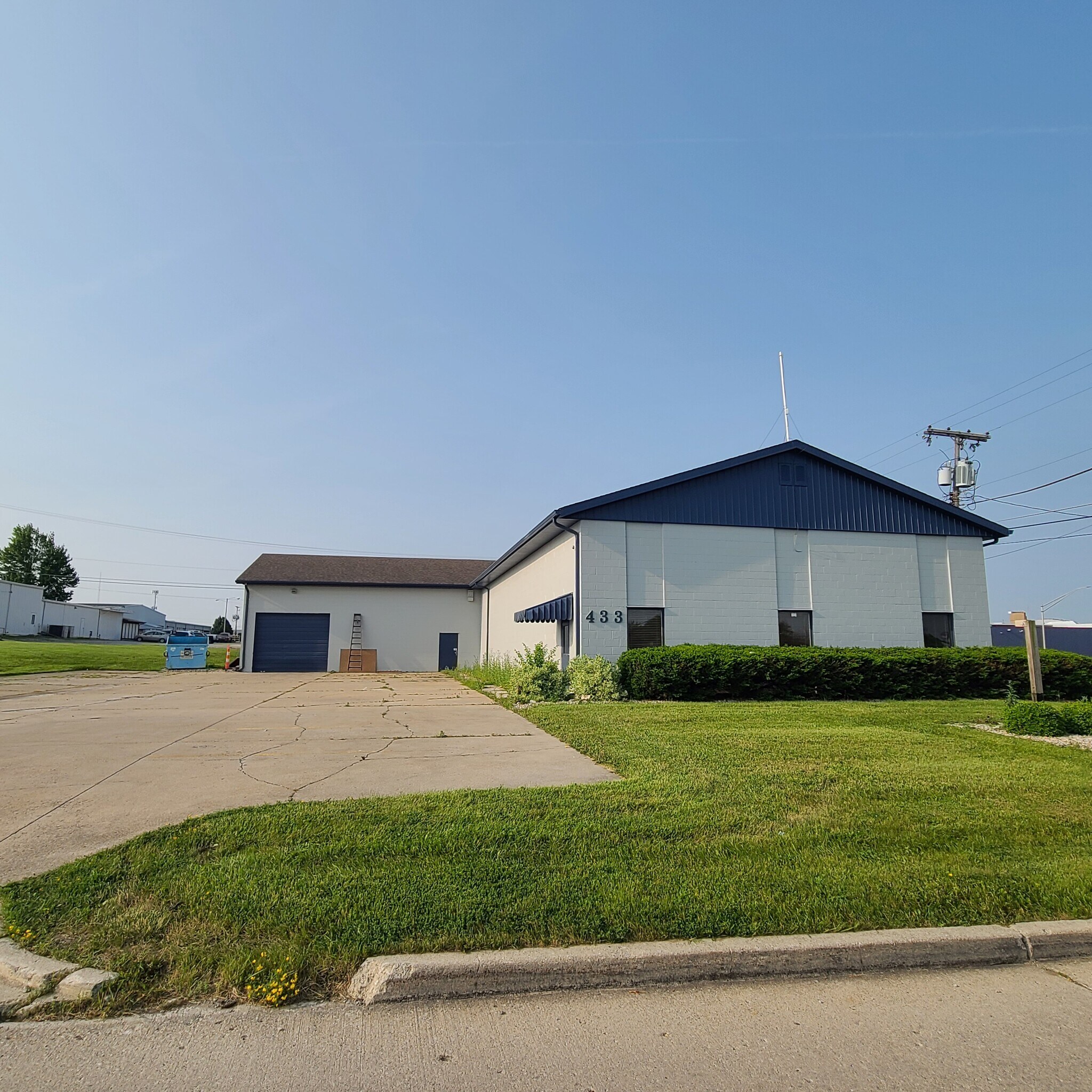 433 Council Dr, Fort Wayne, IN à louer Photo de l’immeuble– Image 1 sur 12