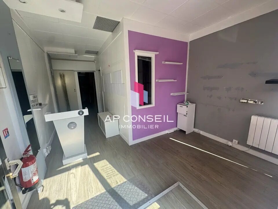 Local commercial dans Le Chesnay-Rocquencourt à louer Photo intérieure– Image 1 sur 5