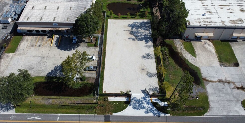 6953 Stuart Ave, Jacksonville, FL à louer - Photo de l’immeuble – Image 2 sur 4