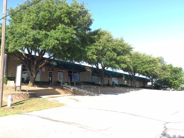 222 Church St, DeSoto, TX à louer - Photo de l’immeuble – Image 2 sur 15
