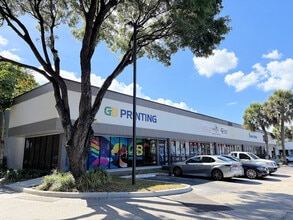 2570-2580 N Powerline Rd, Pompano Beach, FL à louer Photo de l’immeuble– Image 1 sur 16