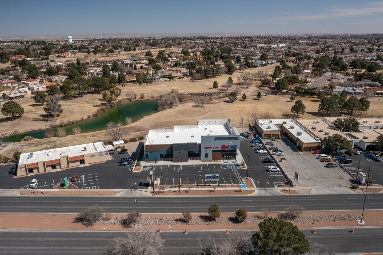 5,683 SF C-1 Fronting Lee Trevino portefeuille de 2 biens à vendre sur LoopNet.fr Photo de l’immeuble– Image 1 sur 12