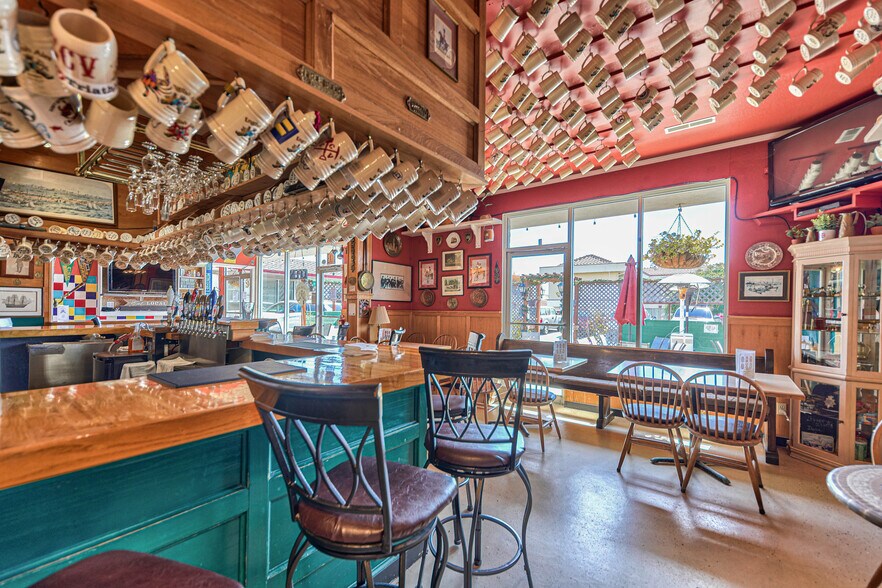 223 Reindollar Ave, Marina, CA à louer - Photo intérieure – Image 3 sur 19