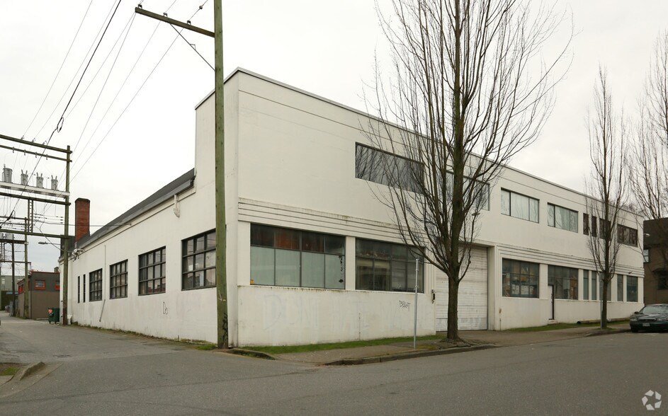 11 E 4th Ave, Vancouver, BC à louer - Photo de l’immeuble – Image 2 sur 17
