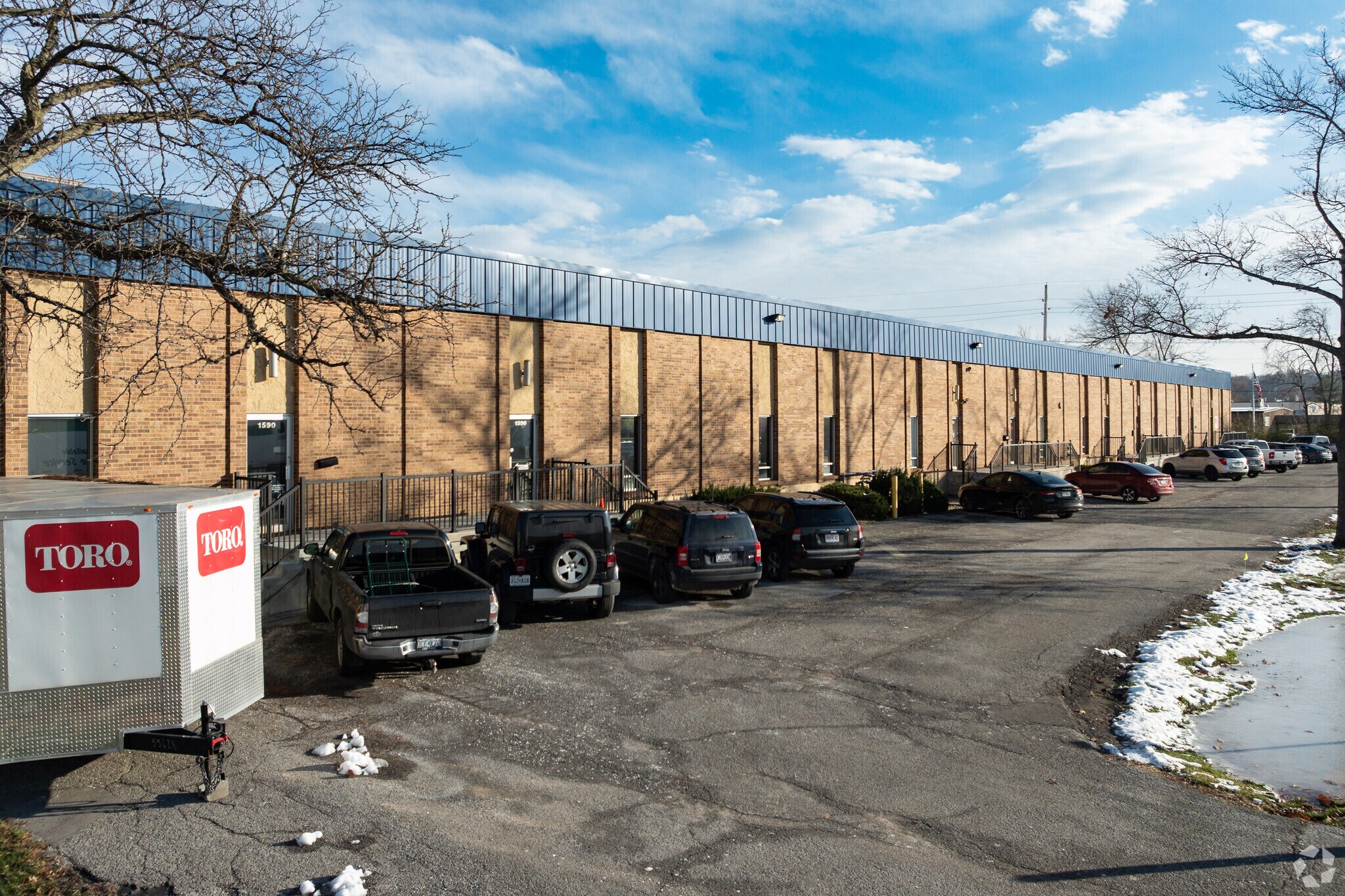 1560-1590 Fenpark Dr, Fenton, MO à louer Photo principale– Image 1 sur 4