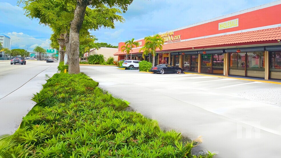 41 NW 167th St, North Miami Beach, FL à louer - Photo de l’immeuble – Image 2 sur 12